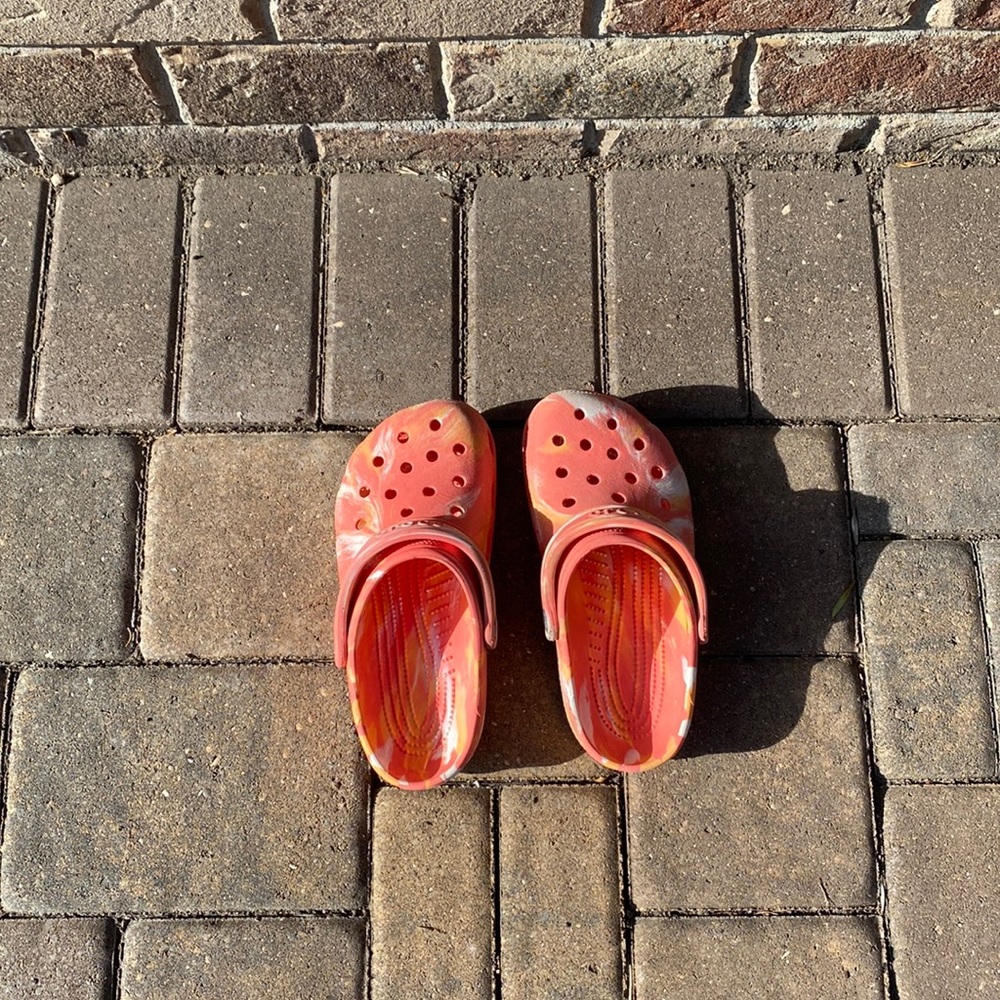 Crocs worn 4 times comfortable cleaned